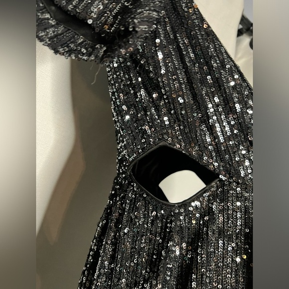 C/MEO Collective Lustre Midi Dress in Black Sequin Small - Picture 8 of 15